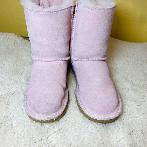 Authentic UGG Light Pink Kids Boots - Picture 1 of 12